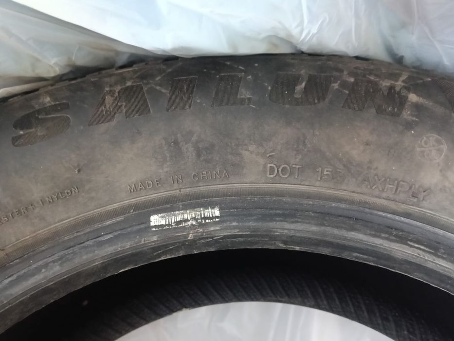 Продам Шины  215/60 R 16 б/у