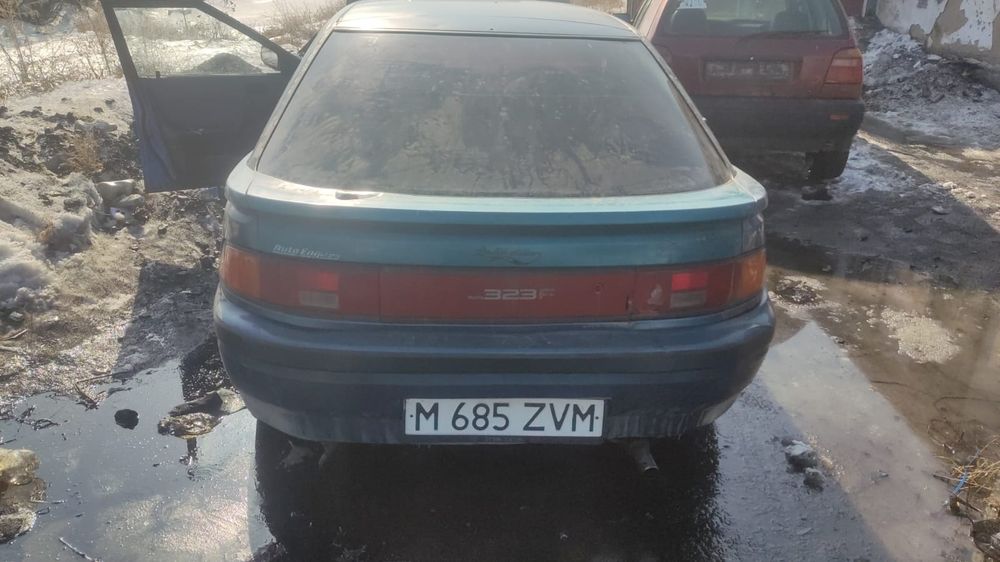 Продам mazda 323