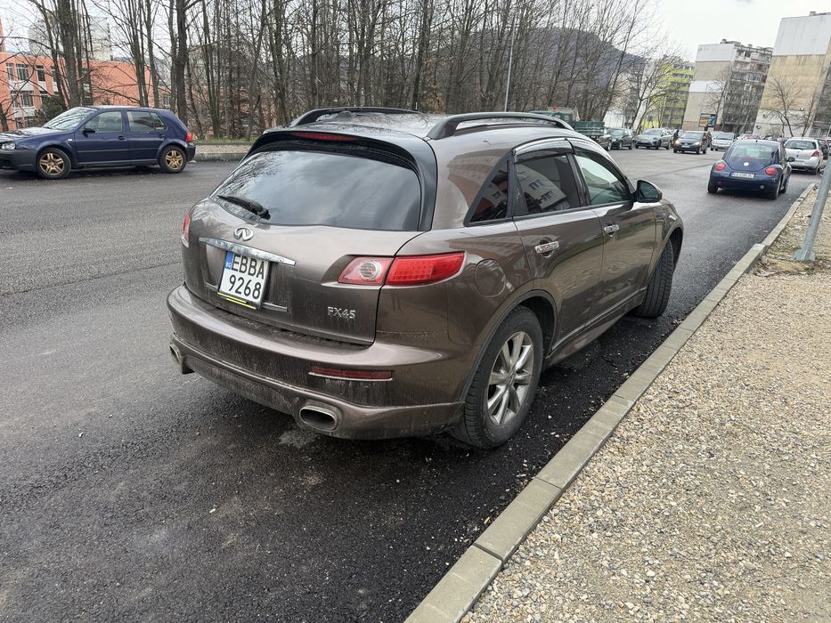 Infiniti fx45 ..