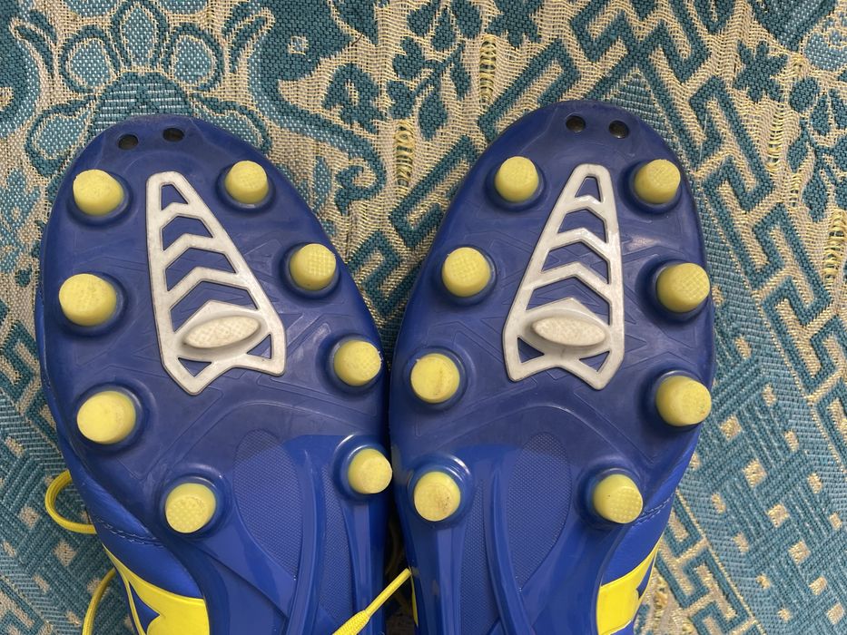 Ghete fotbal Mizuno