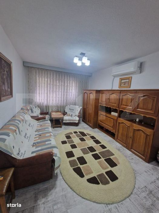 Apartament 3 camere, 75 mp, decomandat, zona LIDL Obcini