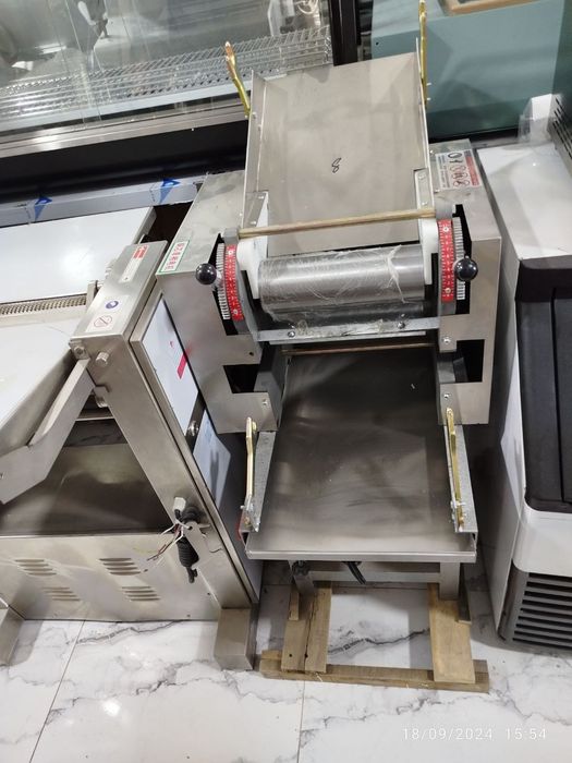 Lag'mon aparat Professional Uskuna raskatka piramo Arginali