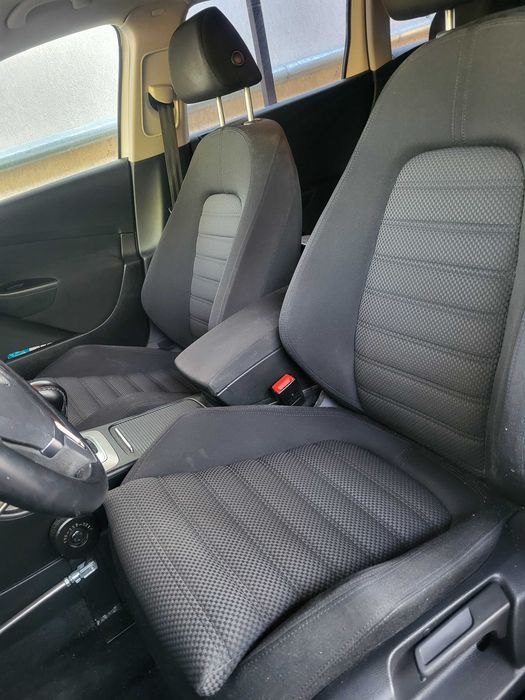 Volkswagen Passat B6 2.0 TDI (adaptat pentru persoane cu dizabilitati)