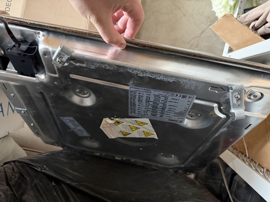 Продам газовку на 4 конфорки
