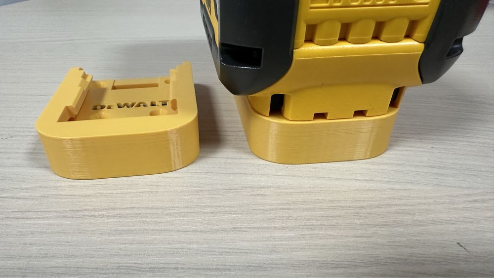 Suport acumulatori Bosch,Makita,Hilti,Milwaukee,Dewalt de 18V sau 12V