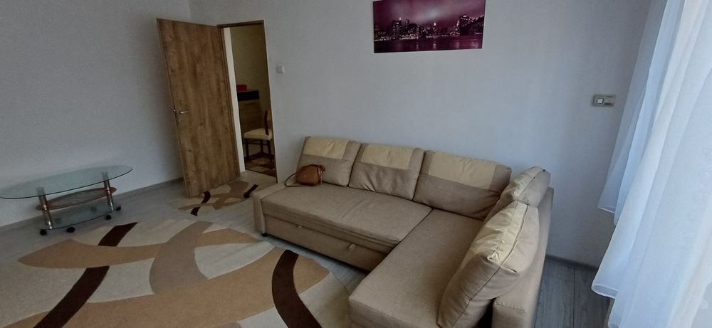 Închiriez apartament cu o camera