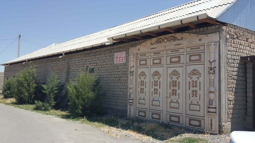 Қуриб битказилмаган уй жой