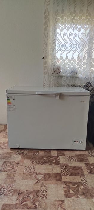 Продам морозильник