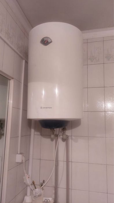 Бойлер Ariston 80 кг