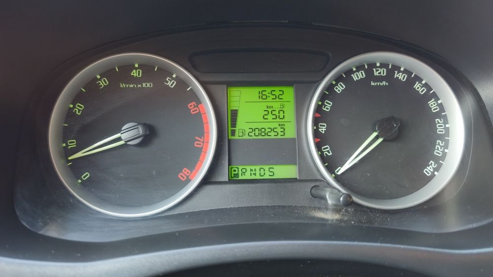 Vând SKODA Fabia 2 Cutie Automata GPL