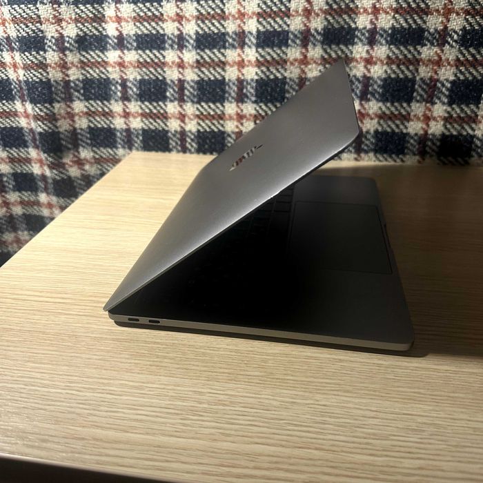 MacBook Pro 13 - 2017 года (MLL42RU/A (Space Grey) A1708)