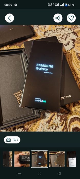 Samsung S23 model 12/256 GB ușor crapat capac spate vezi poze.