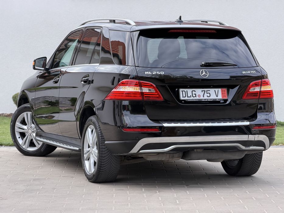 Vand Mercedes ML An 2012 motor 2.2 Diesel