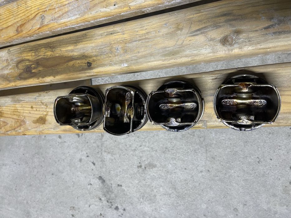 Поршня BMW N20.