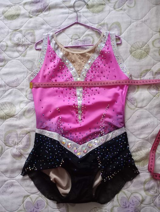 Трика за художествена гимнастика