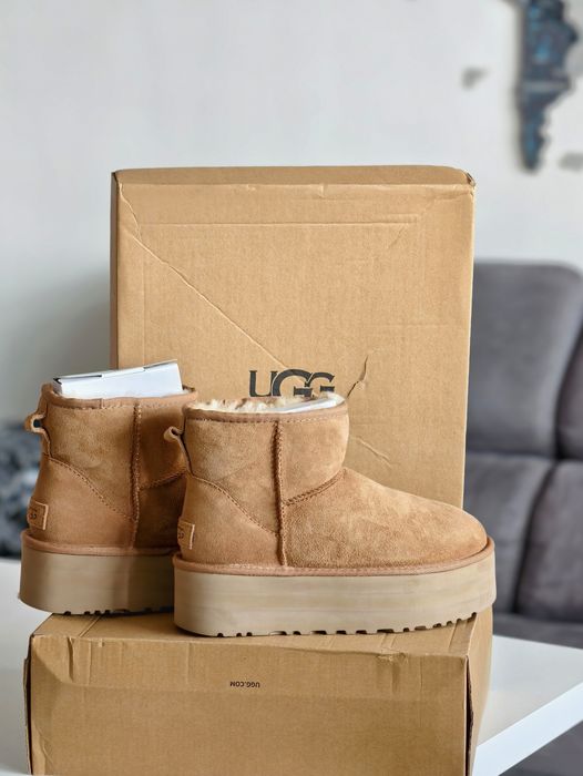 НОВИ UGG обувки боти
