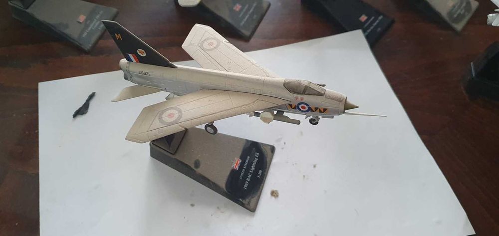 колекция от самолети и хеликоптери