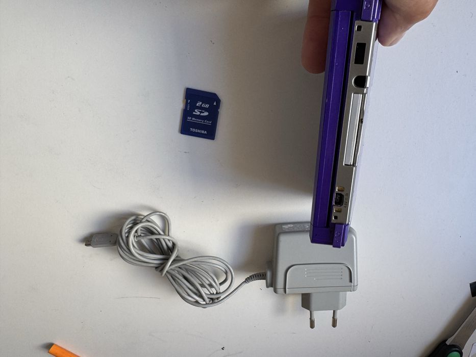 Nintendo 3ds purple