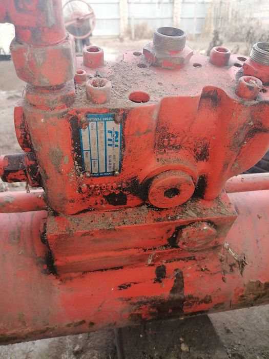 Продаётся Гидравлическии  цилиндр