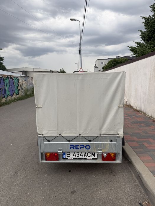 Inchiriere remorca / auto platofrma stopuri LED  / 2700kg