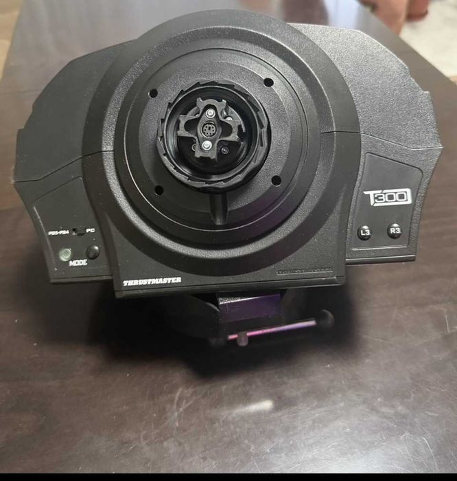 Thrustmaster T300RS GT + Thrustmaster TH8S Shifter