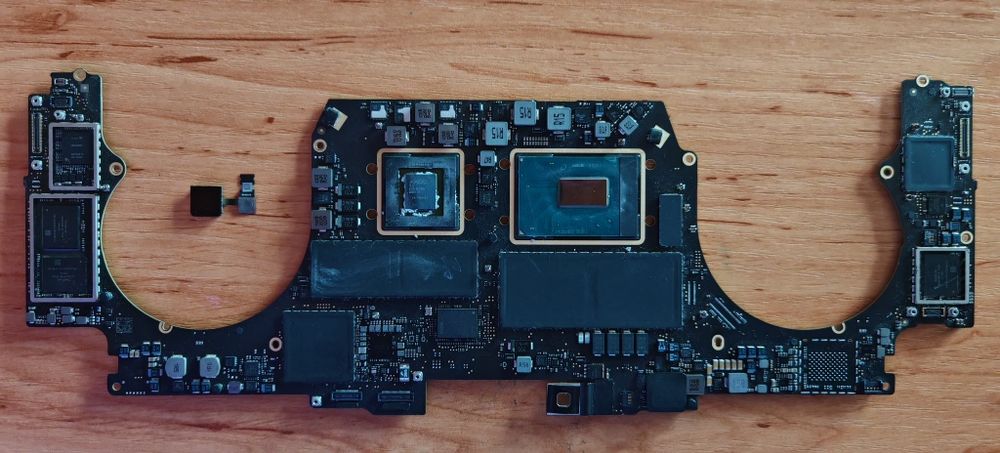 Logic Board MacBook Pro 15" A1990