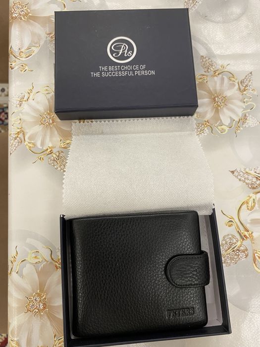 Продам новое портмоне кожаная