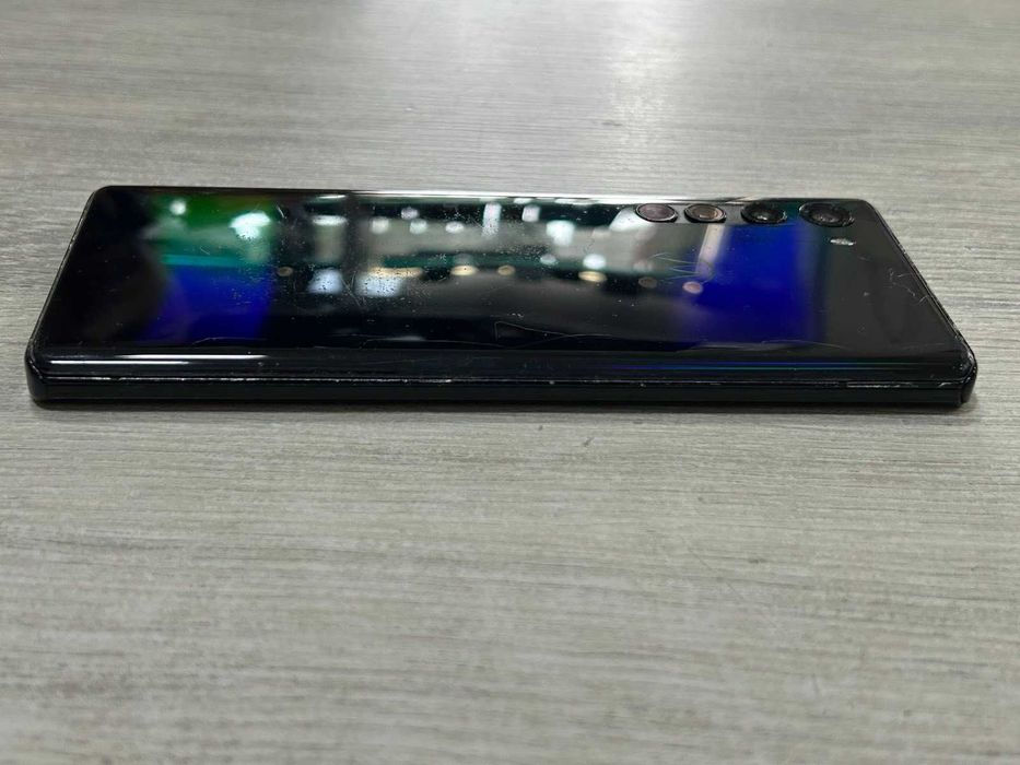 Motorola Edge 2020 128 GB  6 GB RAM Dual SIM 5G