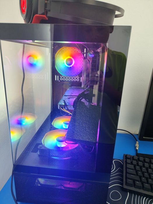 Vând Setup gaming