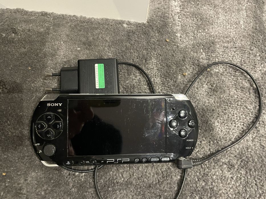 PSP конзола с игри