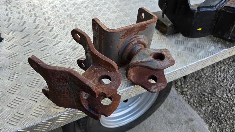 Тегличи за трактори нов внос от Италия