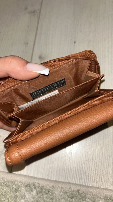 Дамско кафяво портмоне