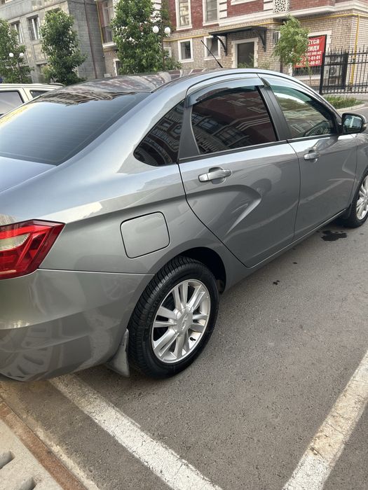 Lada Vesta 1.8 Sedan