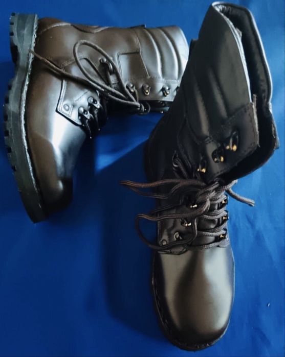 Bocanci militari din piele de iarnă