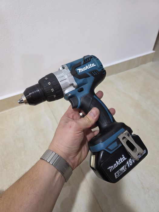 Autofiletanta masina de însurubat Makita DDF 484