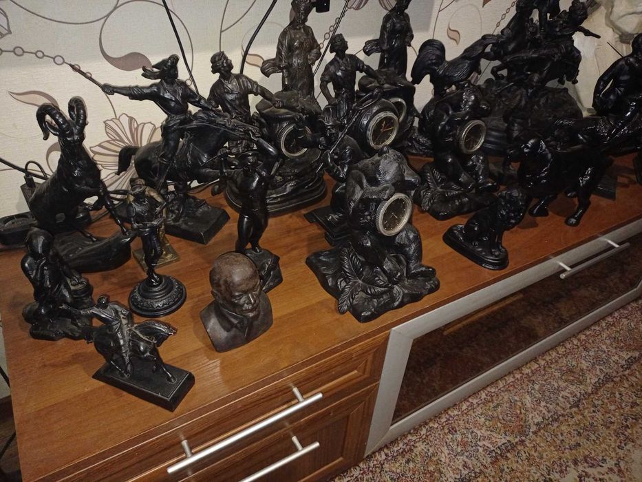 Статуэтки  касли чугун