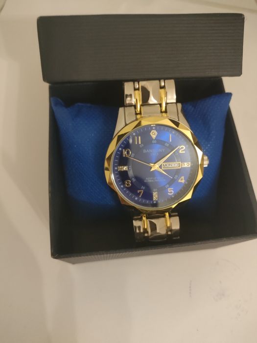 Ceas mecanic cu quartz – elegant, nou, ideal cadou