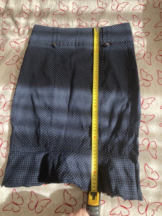 Fusta office conica albastru cu buline albe
