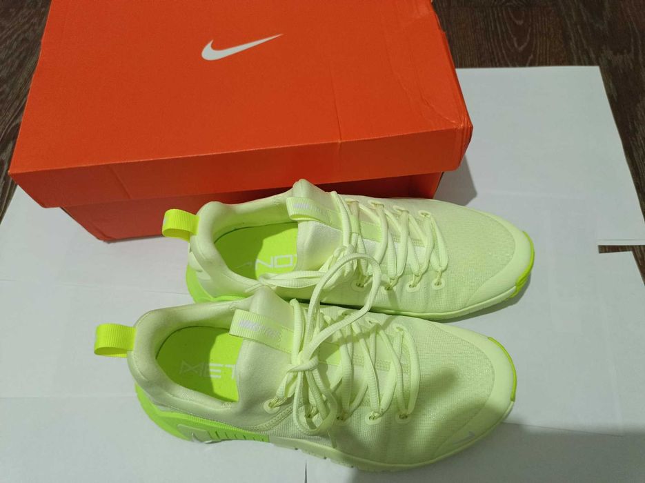 Продаю Nike Free Metcon 6