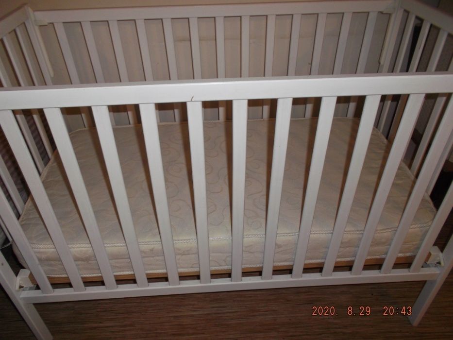 детская кроватка 120/60