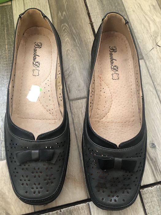 Vand pantofi noi marimea 40