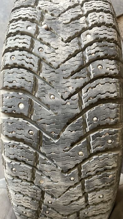 Продам 2 шины 185/70/14