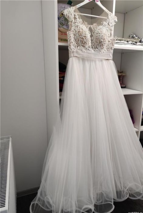 Vând rochie de mireasă