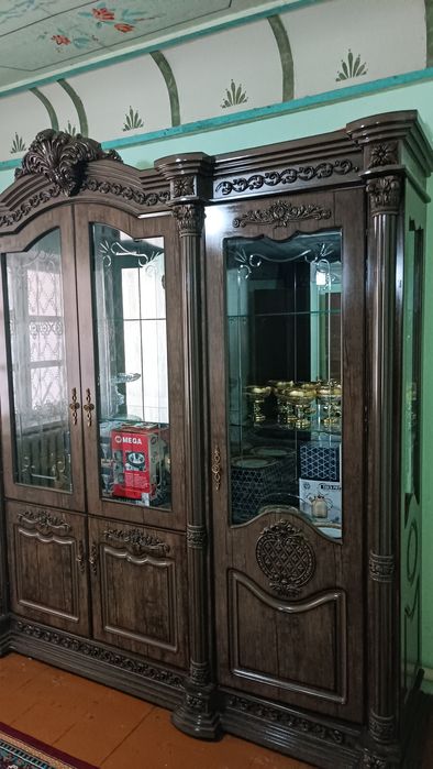 Мебель Сервант Кунград. Цена 6 миллион.