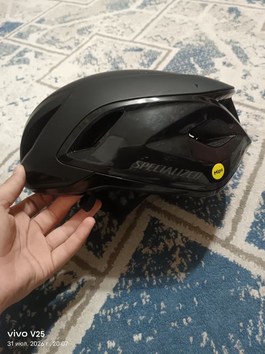 Продам каску для детей