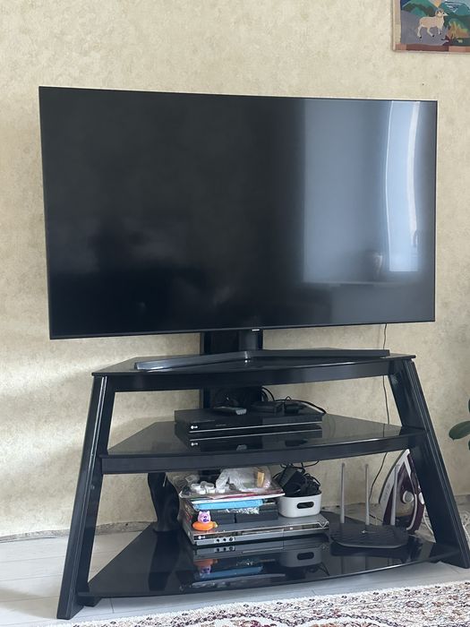 Продам полку для телевизора