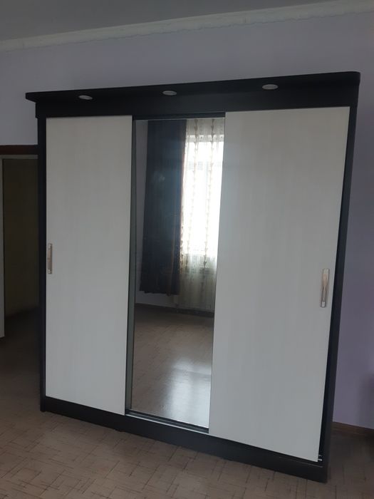 Продам гарнитур спальный