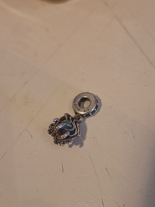 PANDORA charm октопод талисман