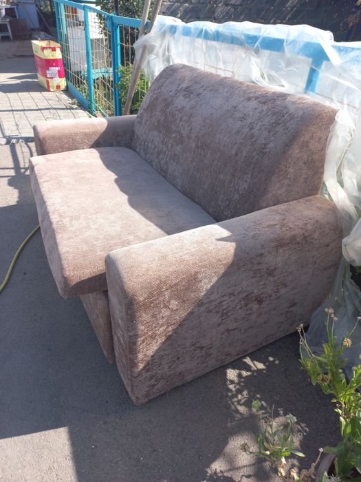 Продам диван недорого