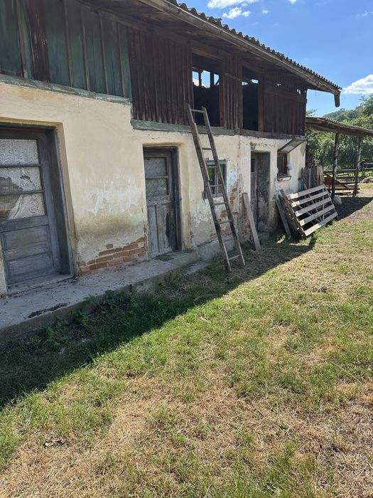 Teren intravilant de vinzare